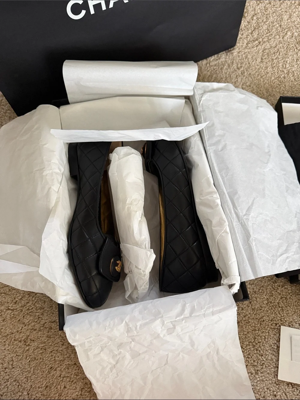 CHANEL classic quilted